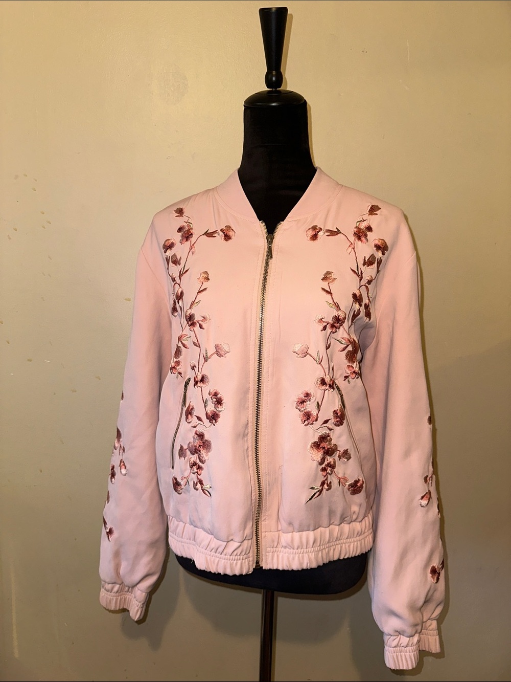 White House Black Market Blush Pink Floral Embroidered Bomber Jacket 🌸💗
